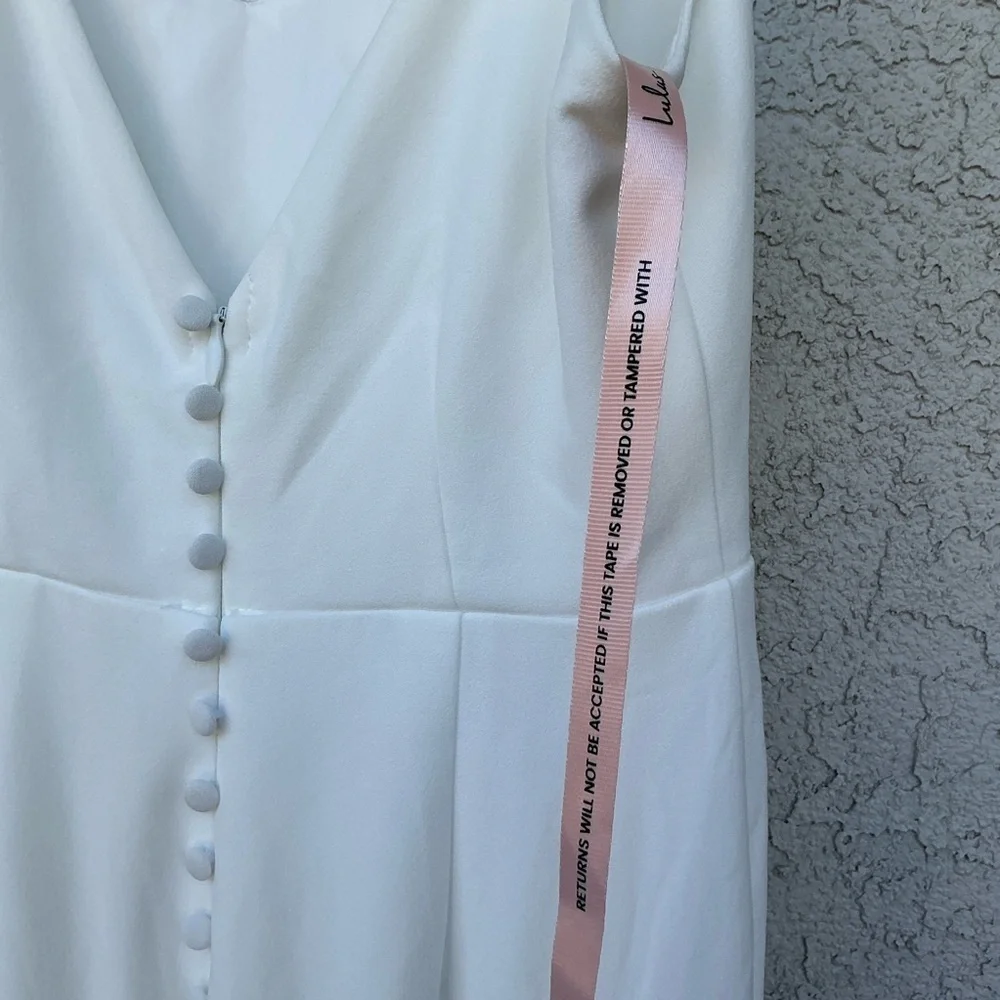 NWOT Lulu’s Feeling of Forever White Sleeveless Mermaid Maxi Wedding Dress Small